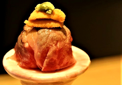 国産リブロースと北海道産うにを使用した「うにくてまり寿司」