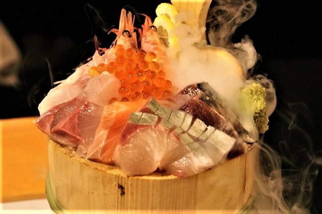 Sanchoku Ichiba’s specialty! Sashimi assortment!